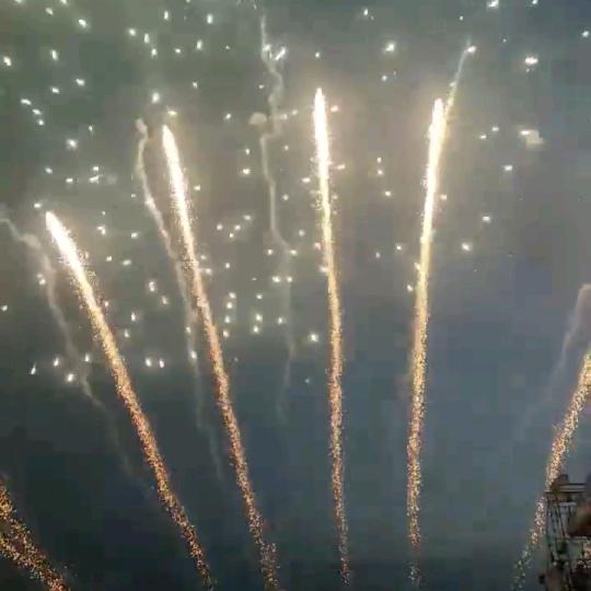 为了梦想和奋斗