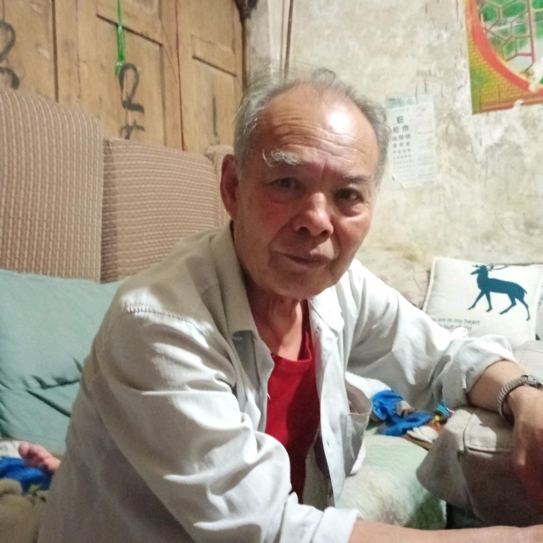 白眉老爷爷