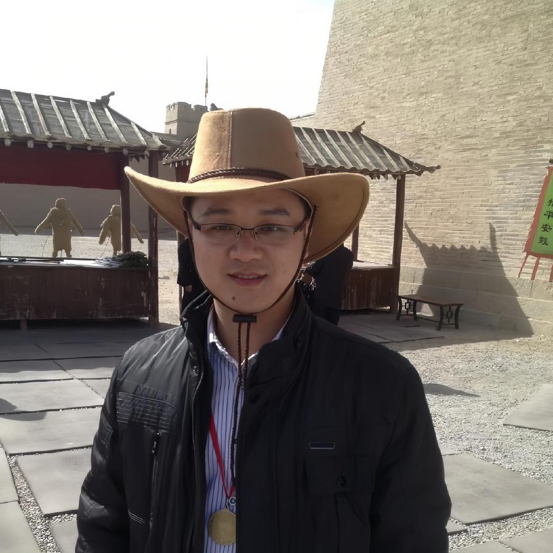 柏树户外