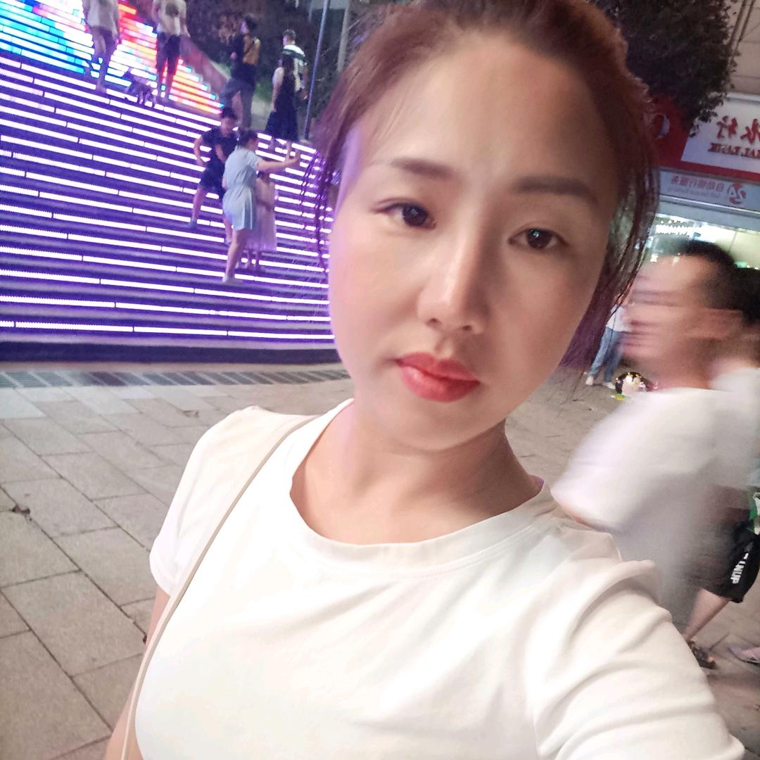 昕艺漫酒店
