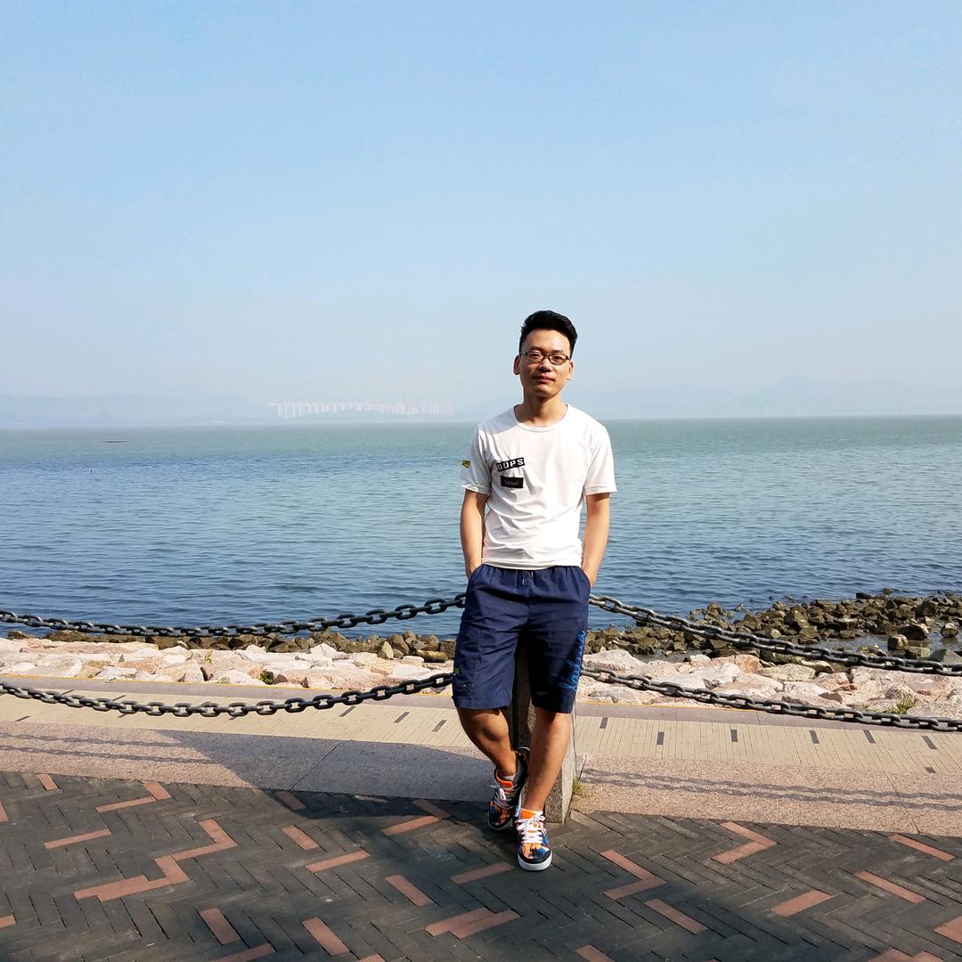 赤峰小希上海漂流记