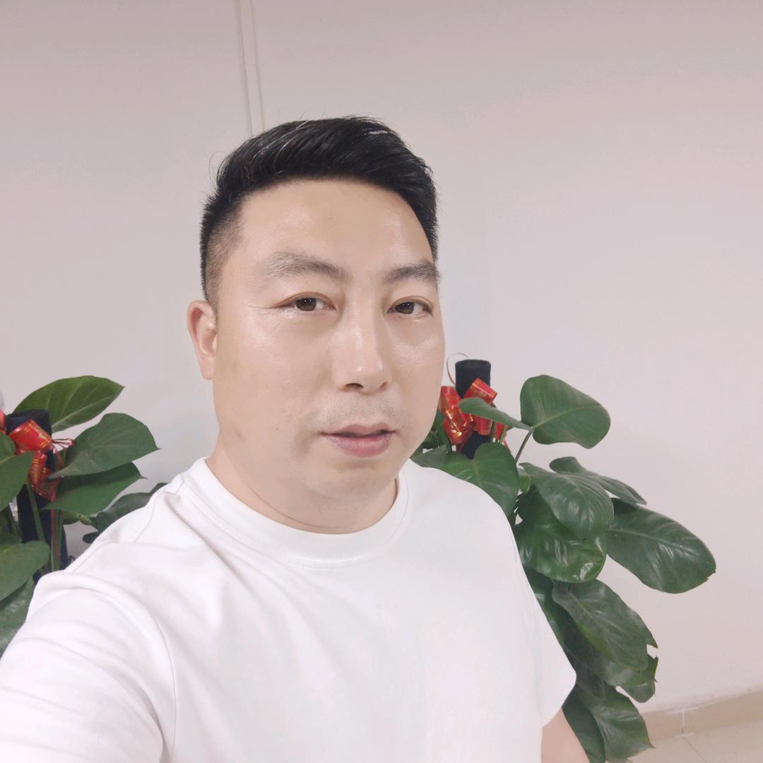 跑调大叔爱唱歌
