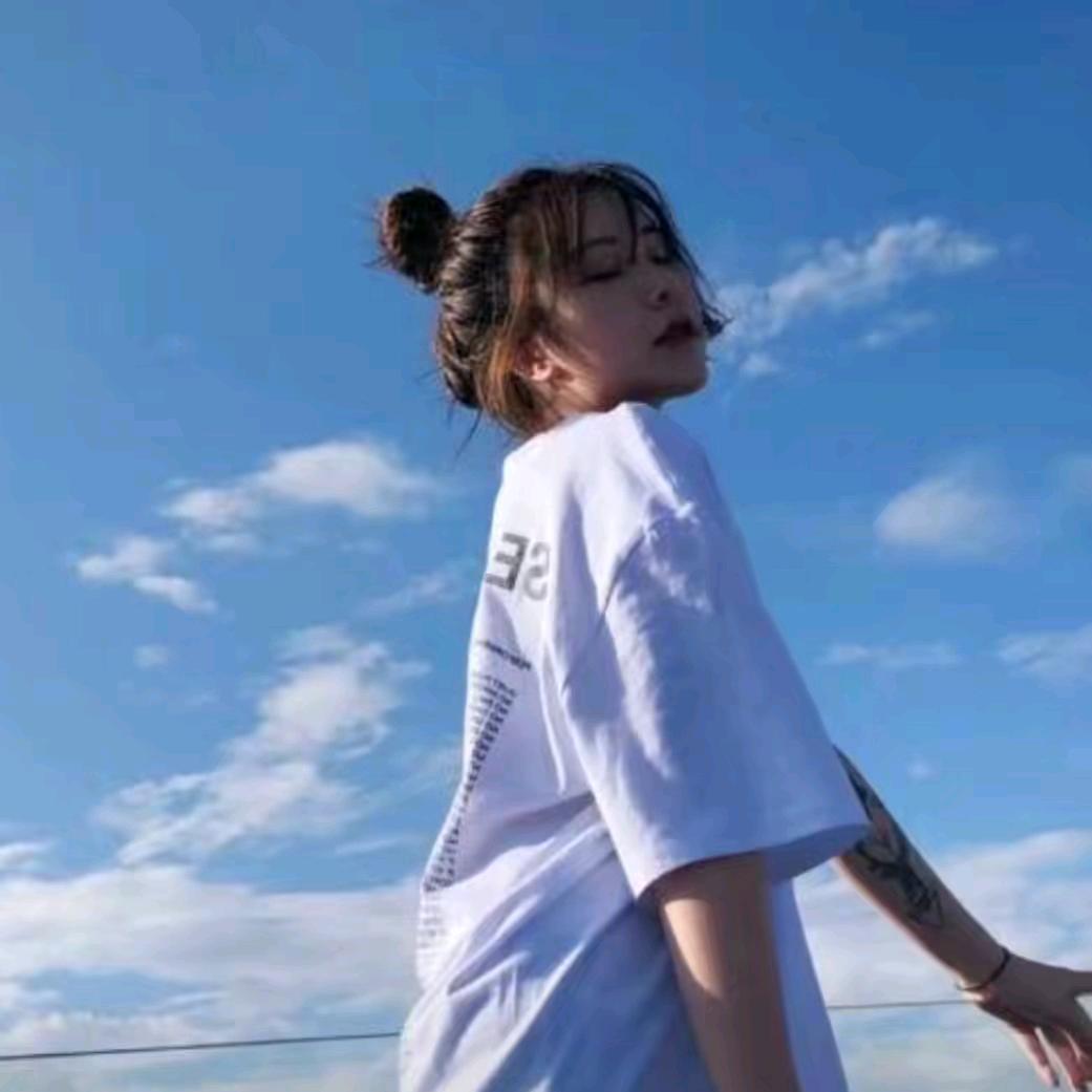 龙ᕙ＠)一＠小姐