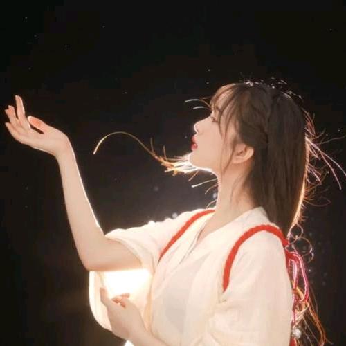 天空是蓝色的