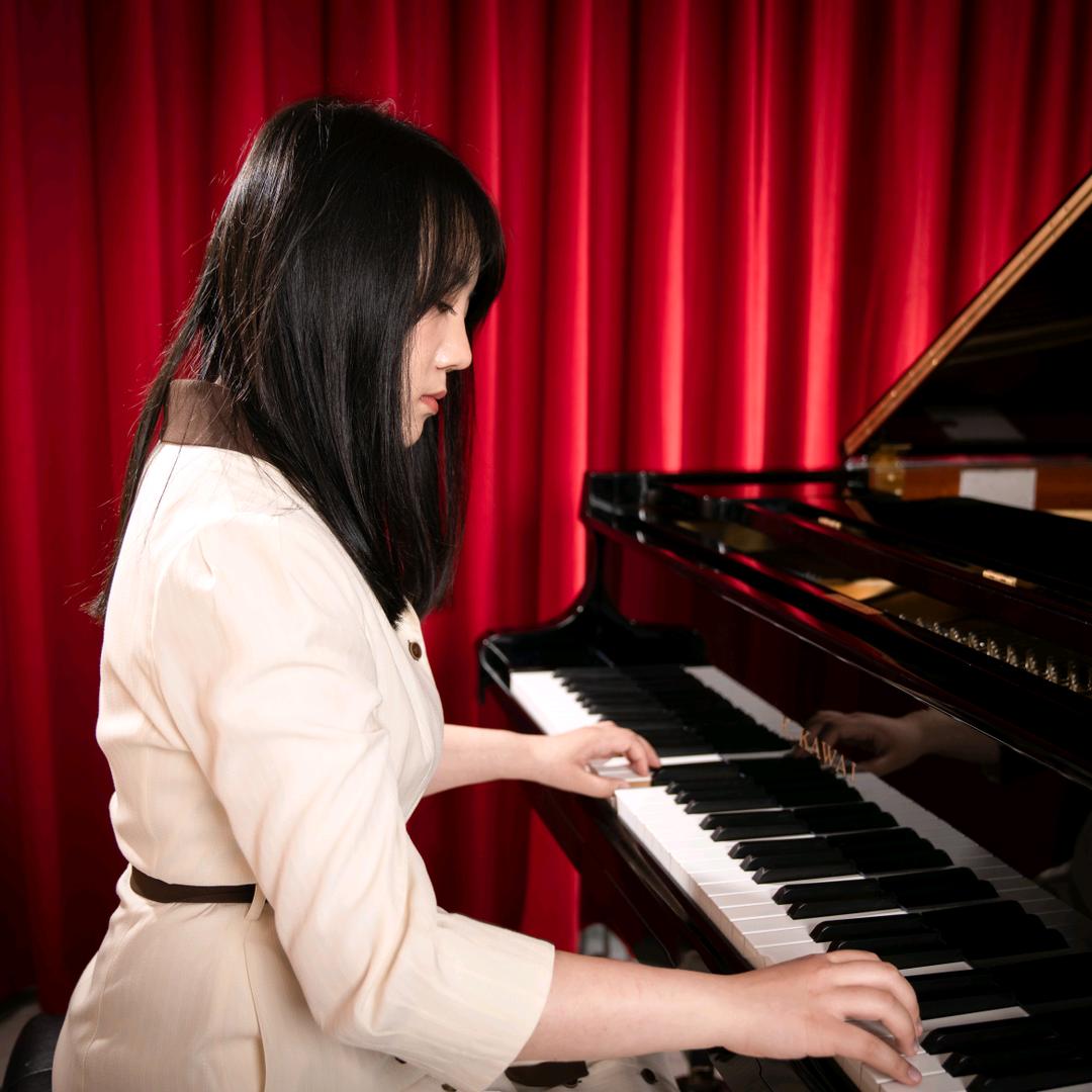 依然爱弹琴🎹
