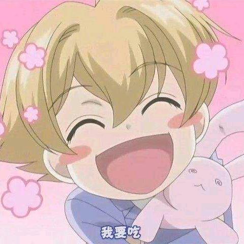 小莫肚子是隆的