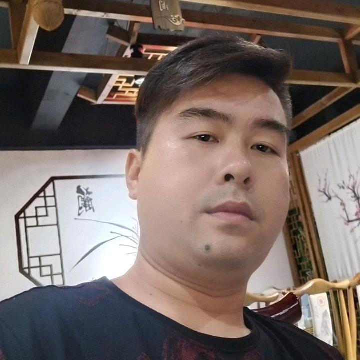 金街雅迪电动车店