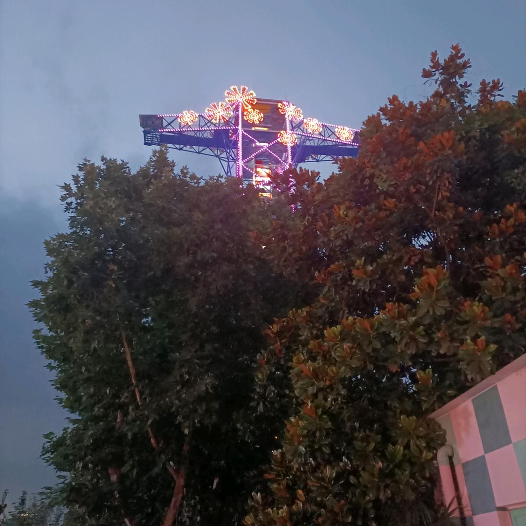 情雨，