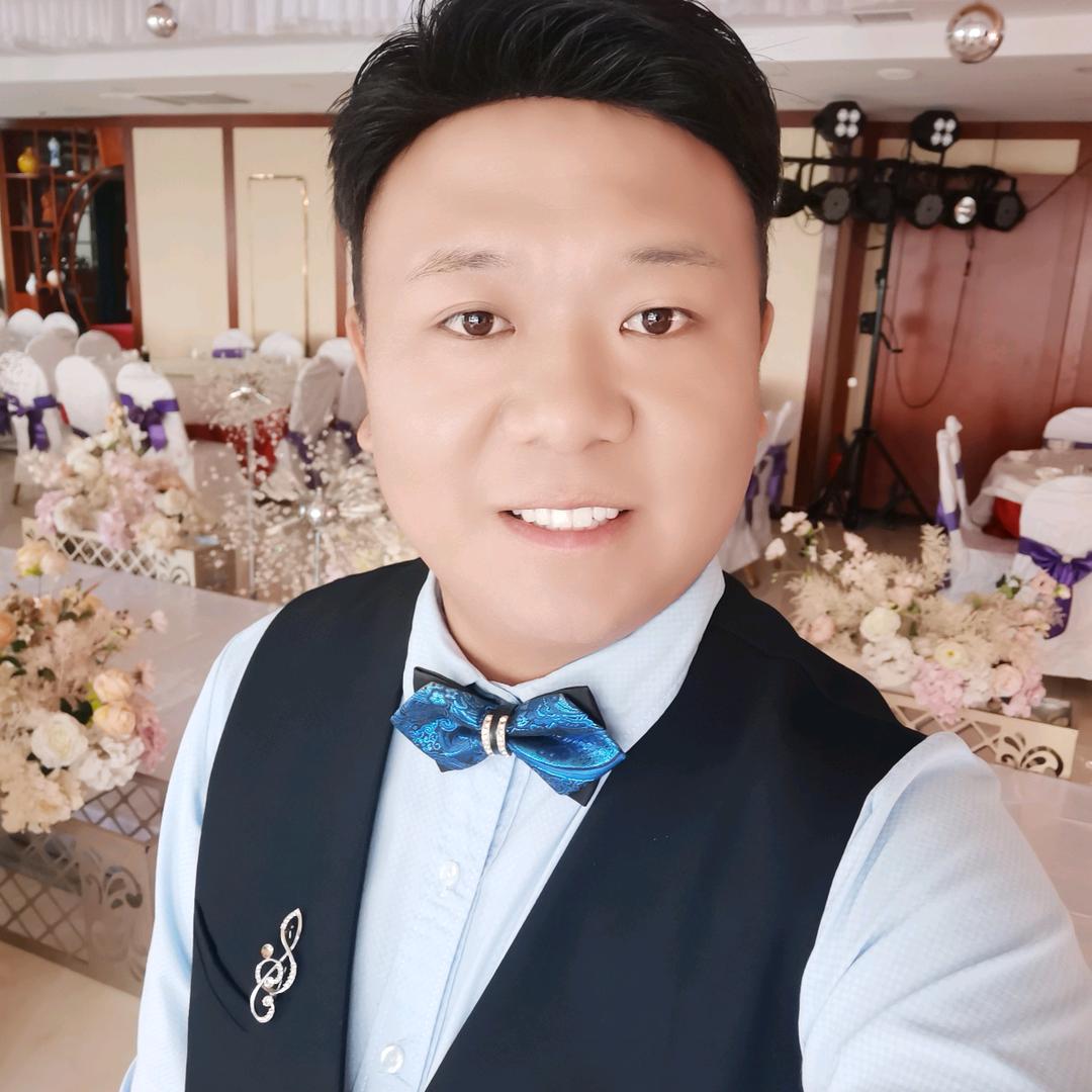 主持人🎤亚明