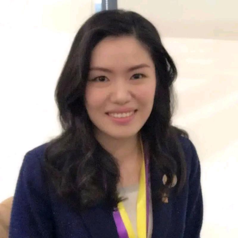 盲人美妆师肖佳