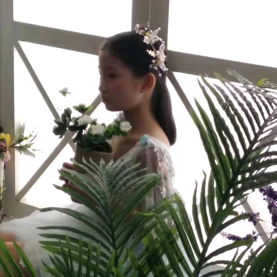 孙丽华，