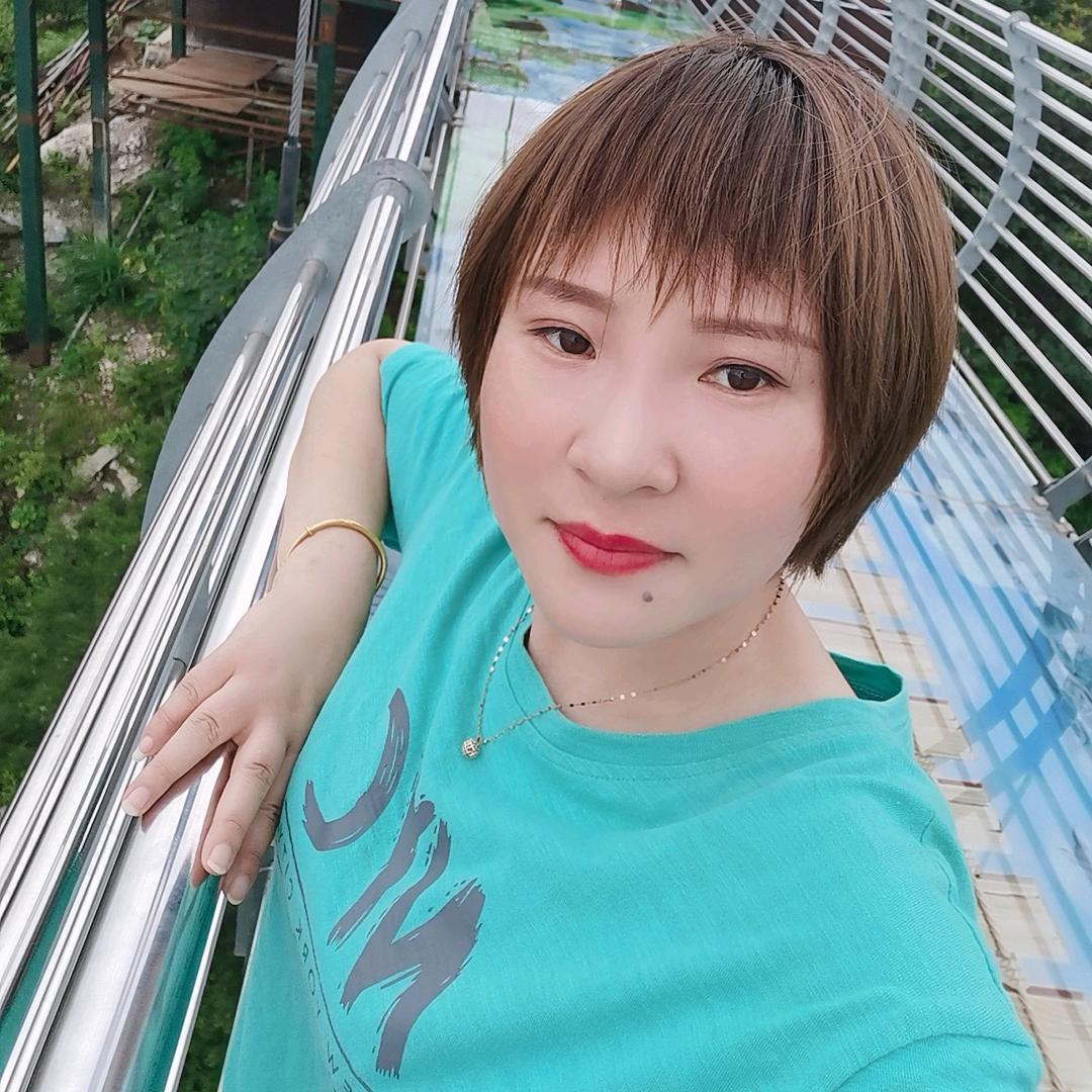 未来广场化妆品