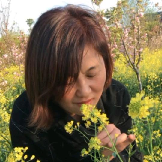 衣心衣意華員服饰