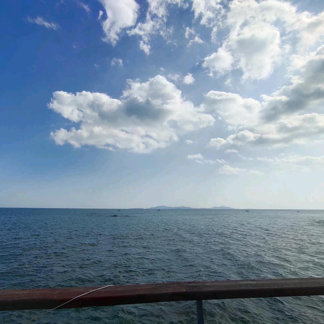 离不开天空的云