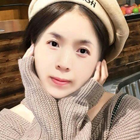 依依