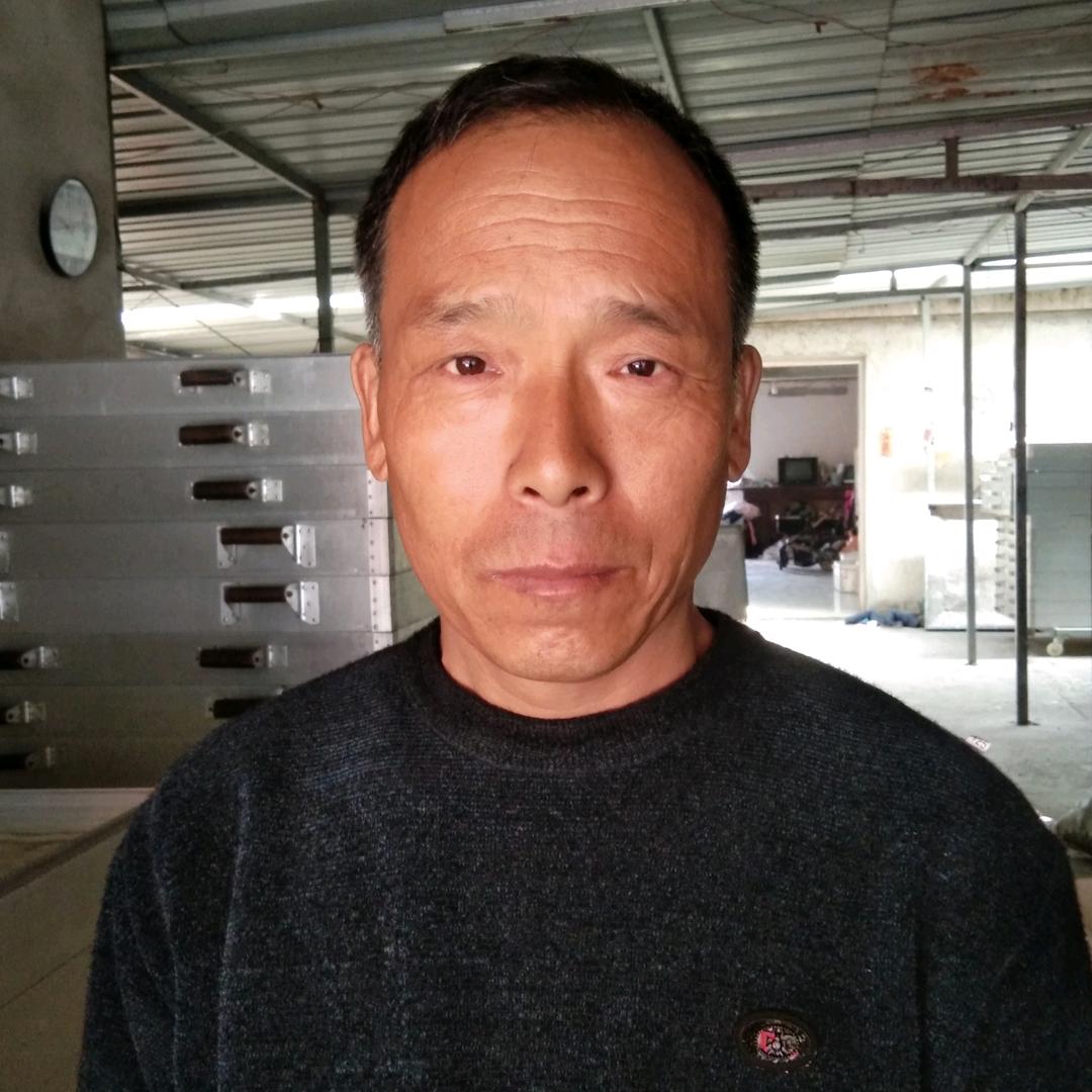 张群峰