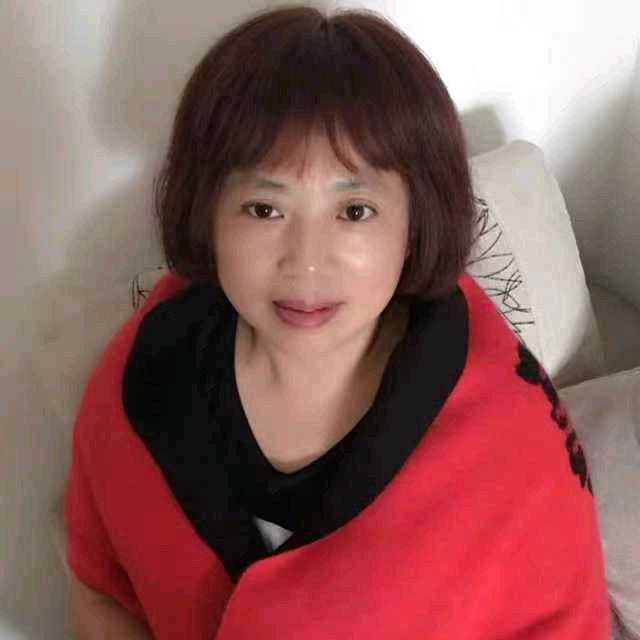 何妈妈