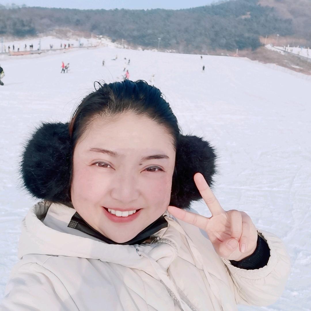 铁岭县浅水湾小小爽美甲美睫工作室