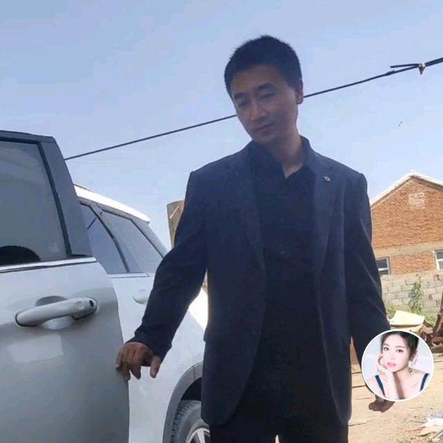 闪缘浅笑