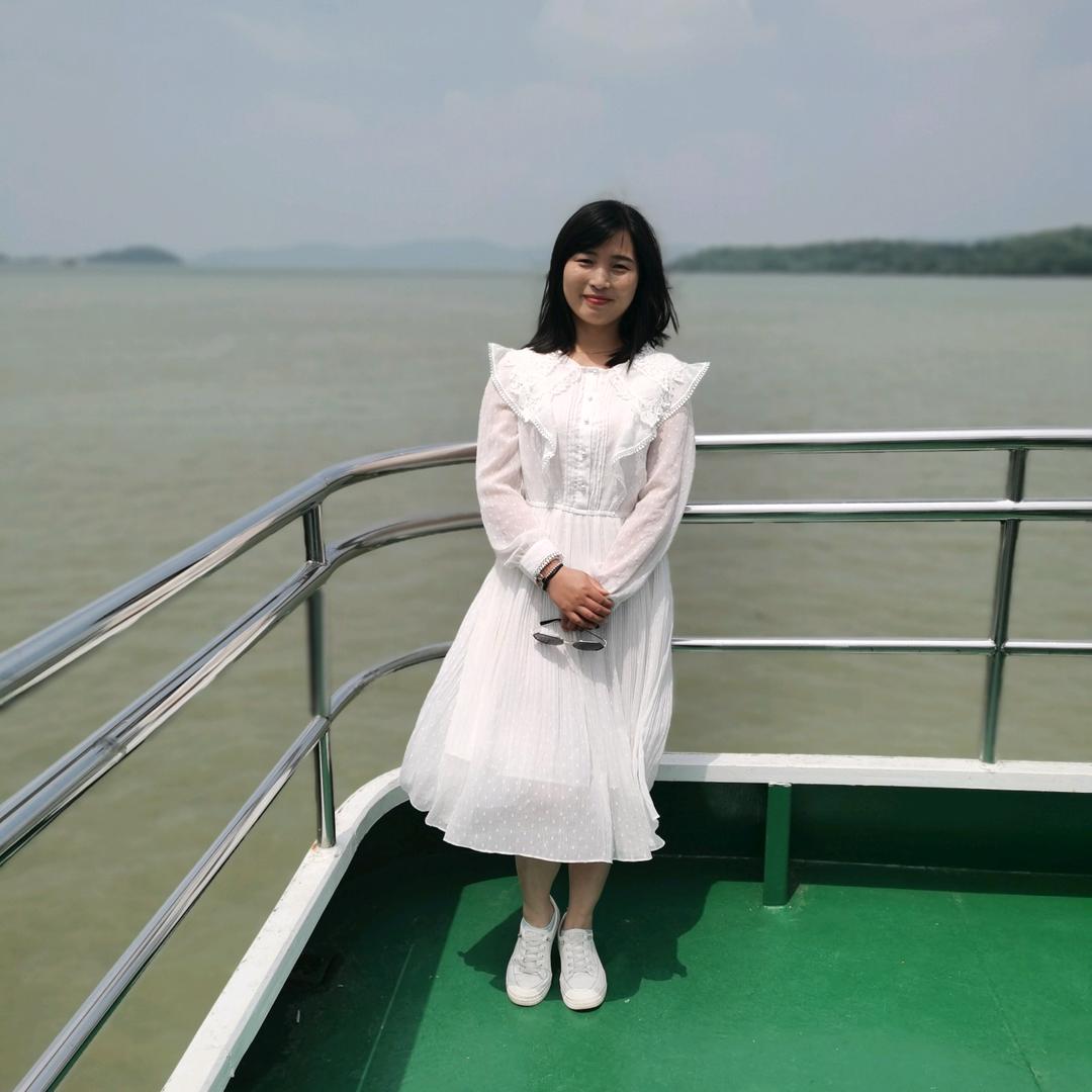 阳光明媚