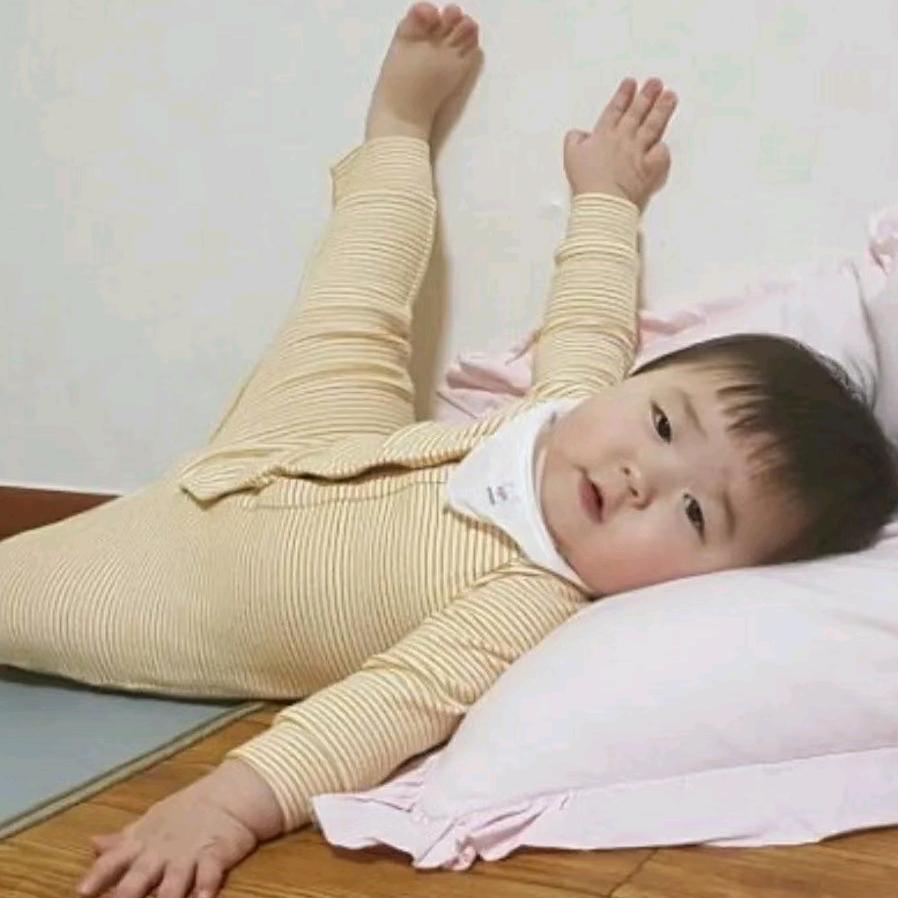 斯亦