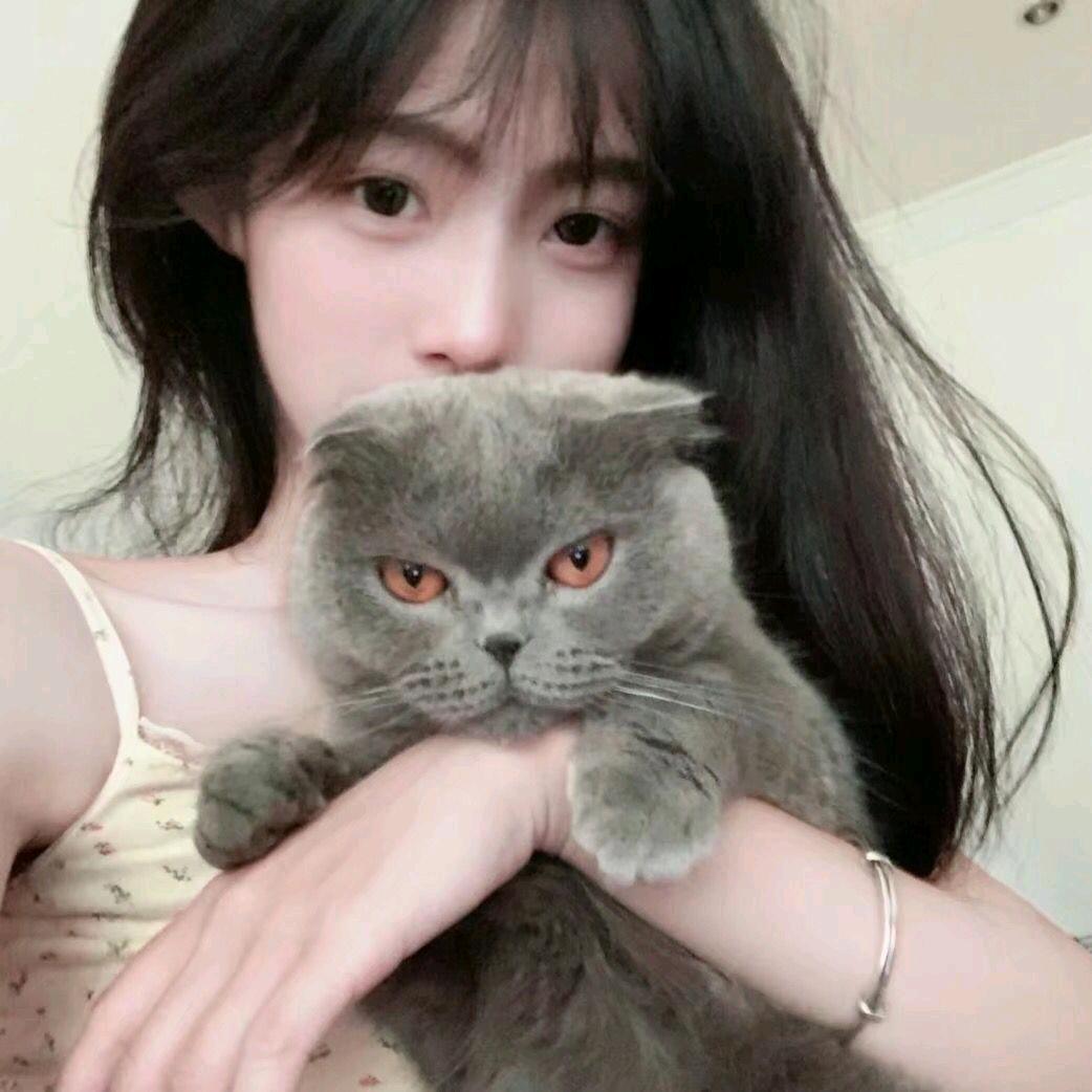 小蚕同学ovo