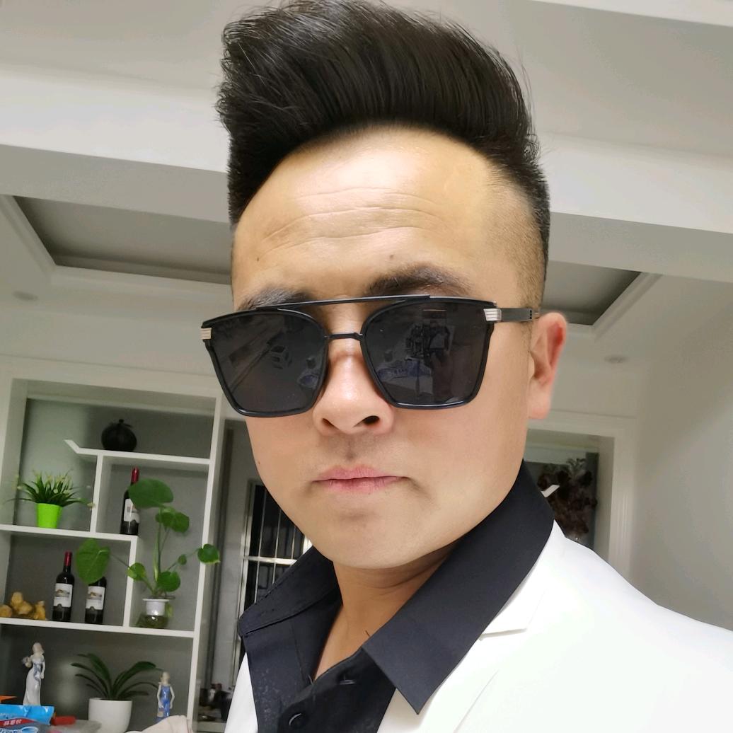 标哥〈专业工程车〉