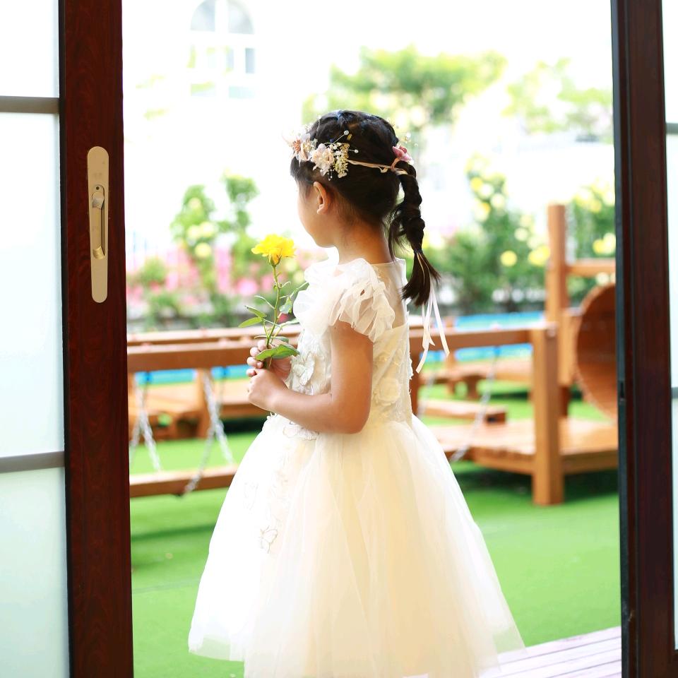 草莓味的棒棒糖