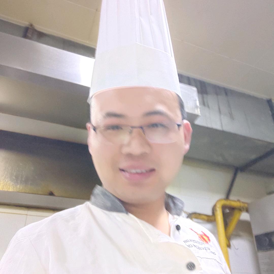 阿杰笼笼面焖饭