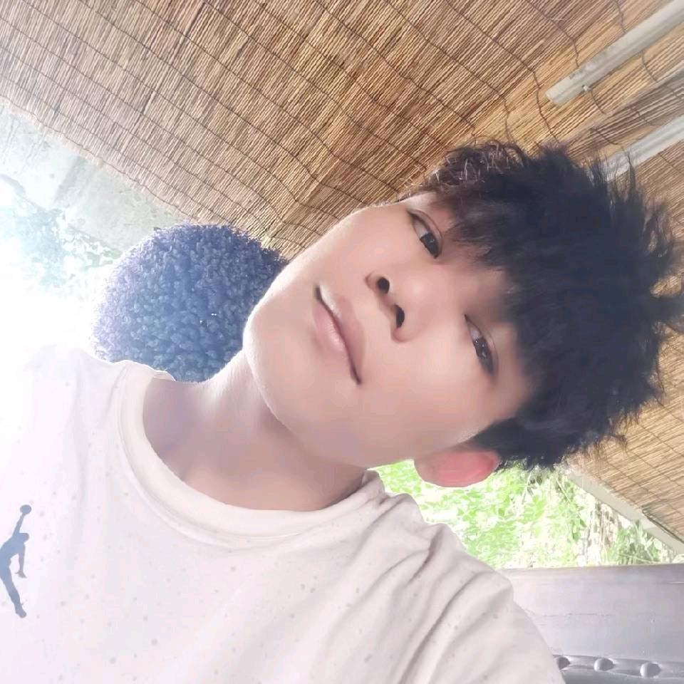 我不困。