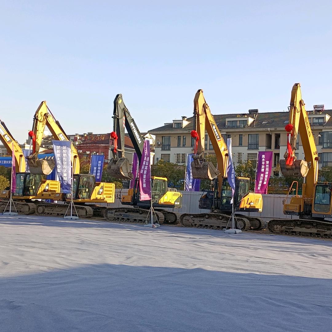 铁甲钢拳玩泥巴🤗