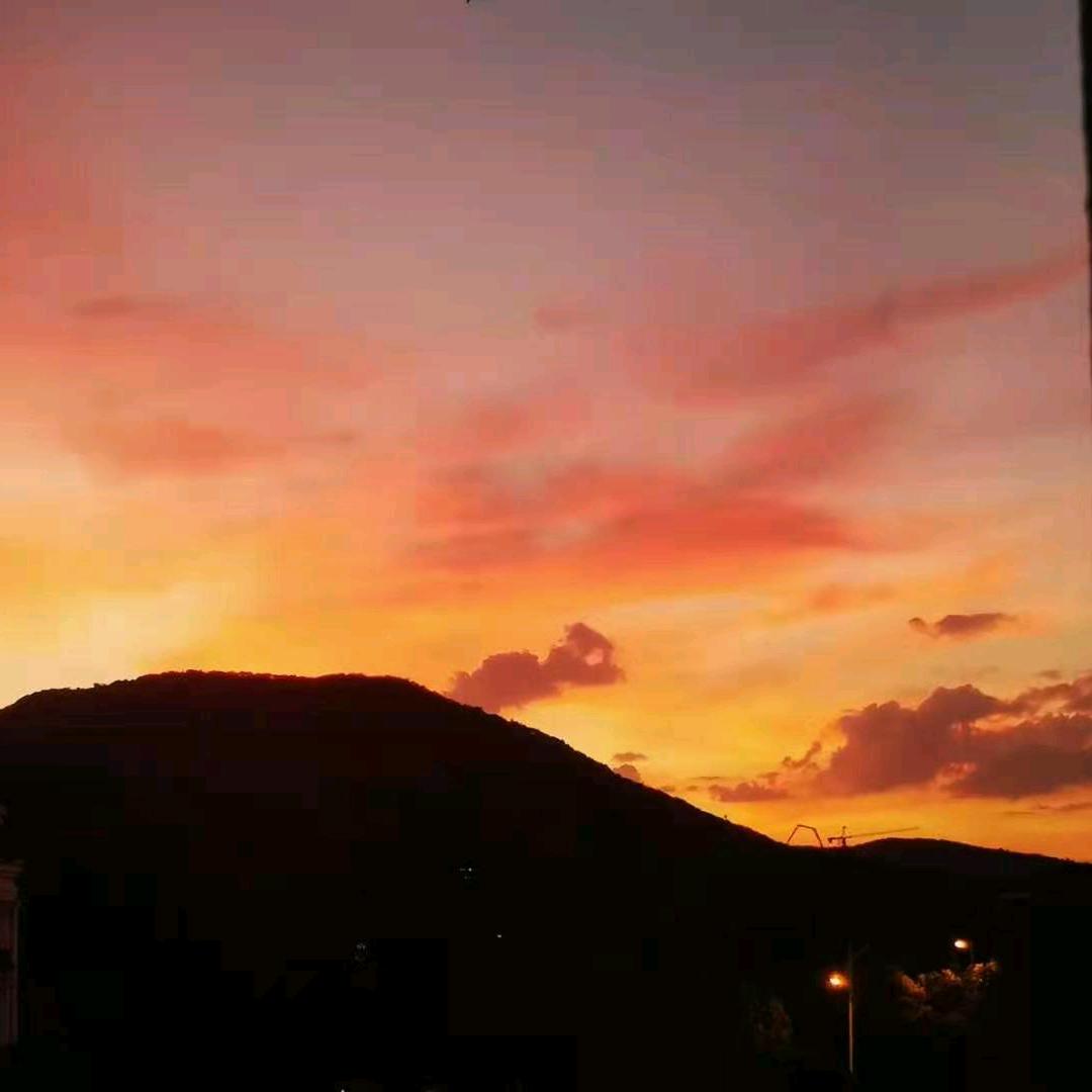 下课去趟小卖铺