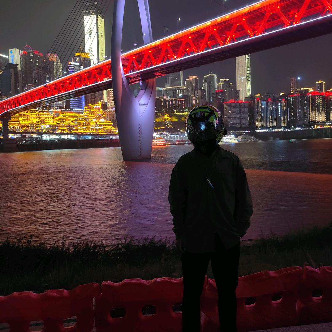 摹柠