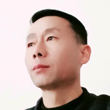 锋哥（沉默不语）