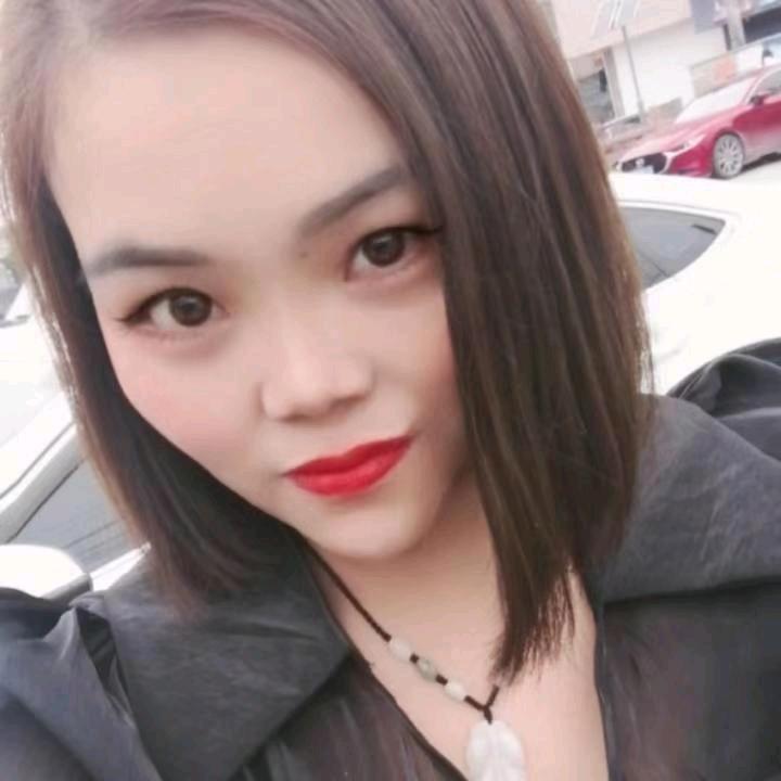 爱笑的傻丫头