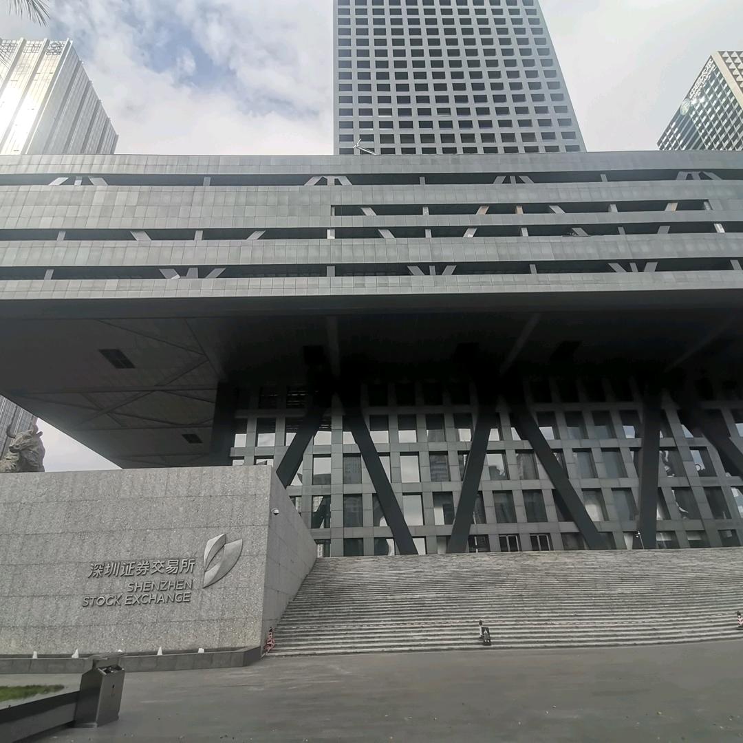 默默发光