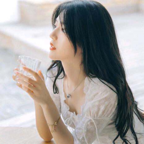 小尹@橱窗