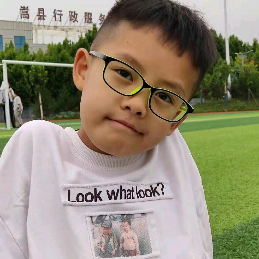 铜锣湾时尚生活馆童装 静 岁月静好