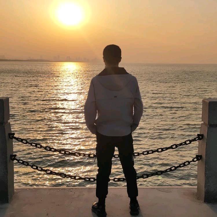 丢了年少，失了心。