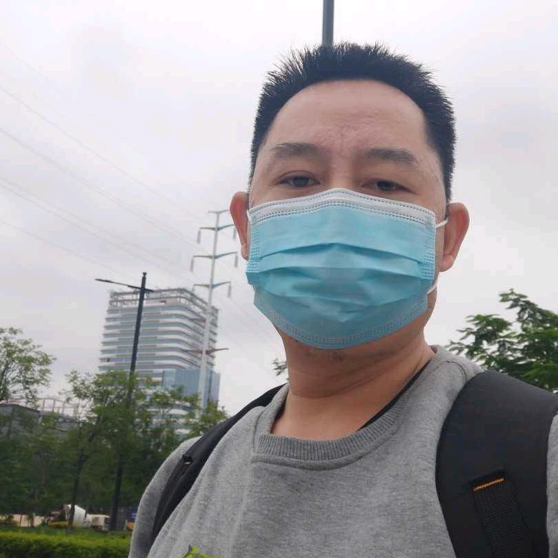 哥依旧低调