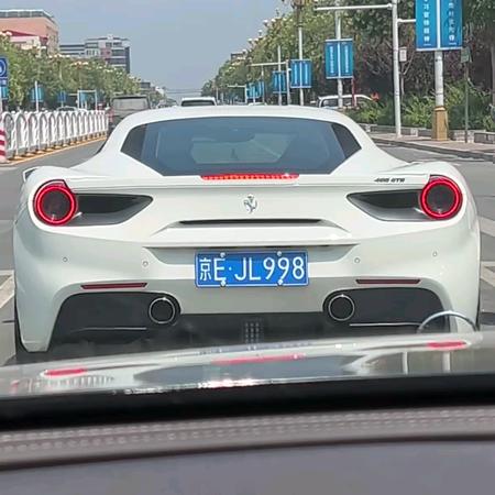 微微一笑很倾城~
