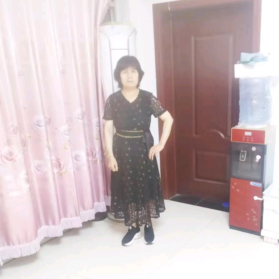 绽放的玫瑰丫头