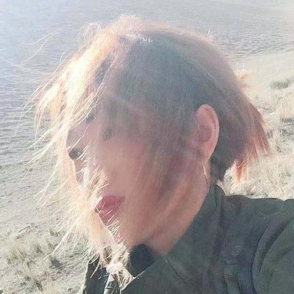 南充杨三姐女木匠工头喀什