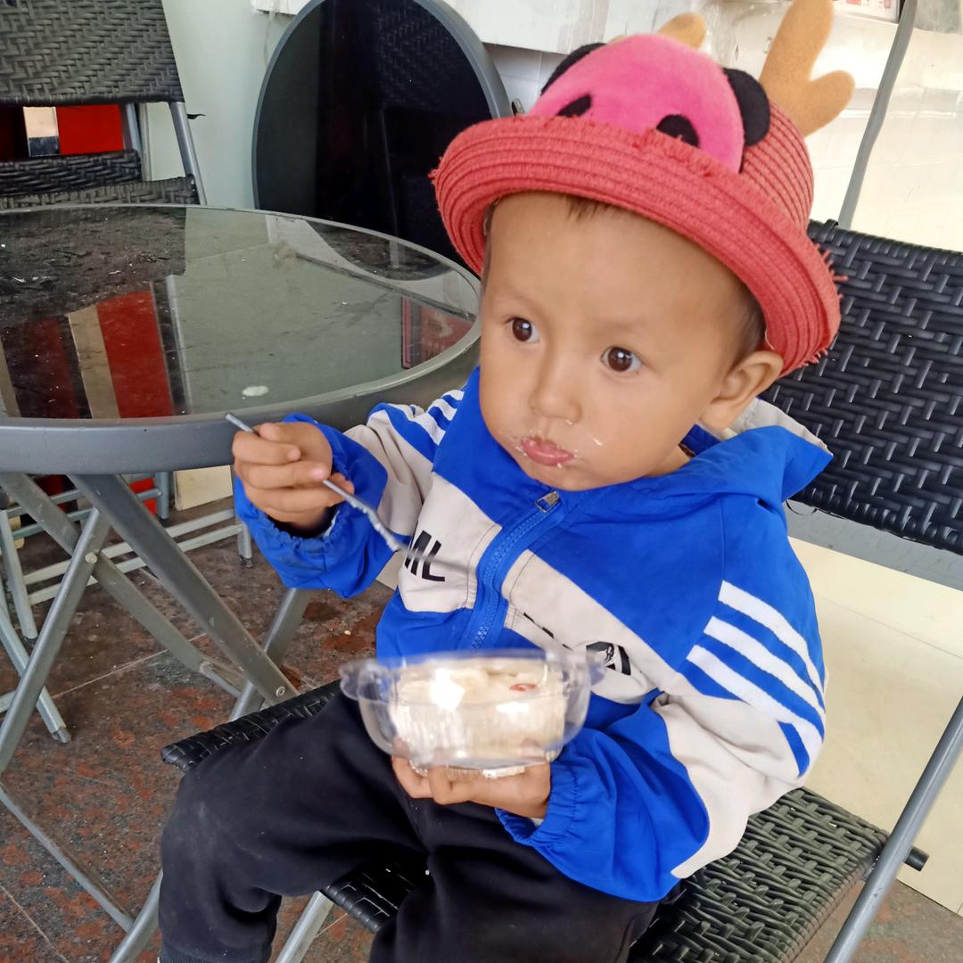 苍溪油漆工：刮大白