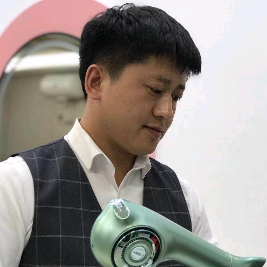 孝义市至尊形象设计店