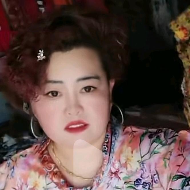 佟丽服装店