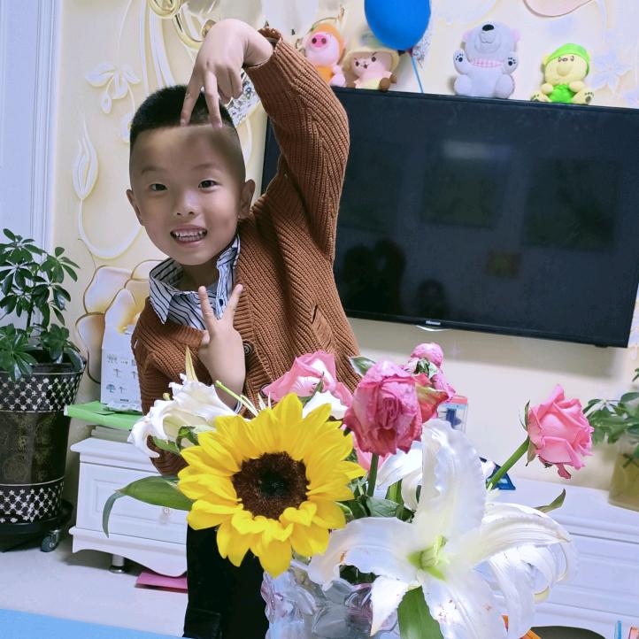 坏笑的嘎嘣豆儿