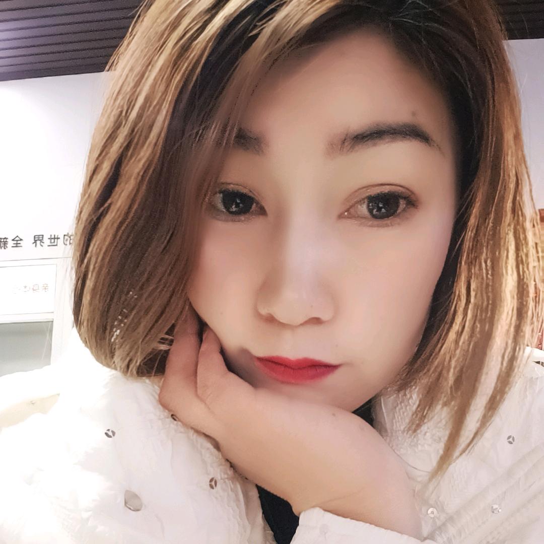 贴膜的小姐姐(昌乐大拇指)
