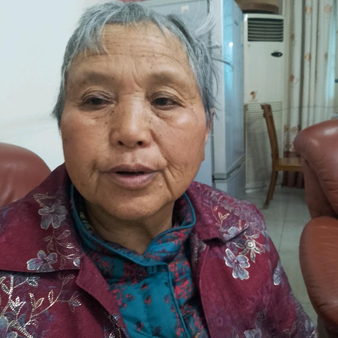 单身麦麦，78岁了，
