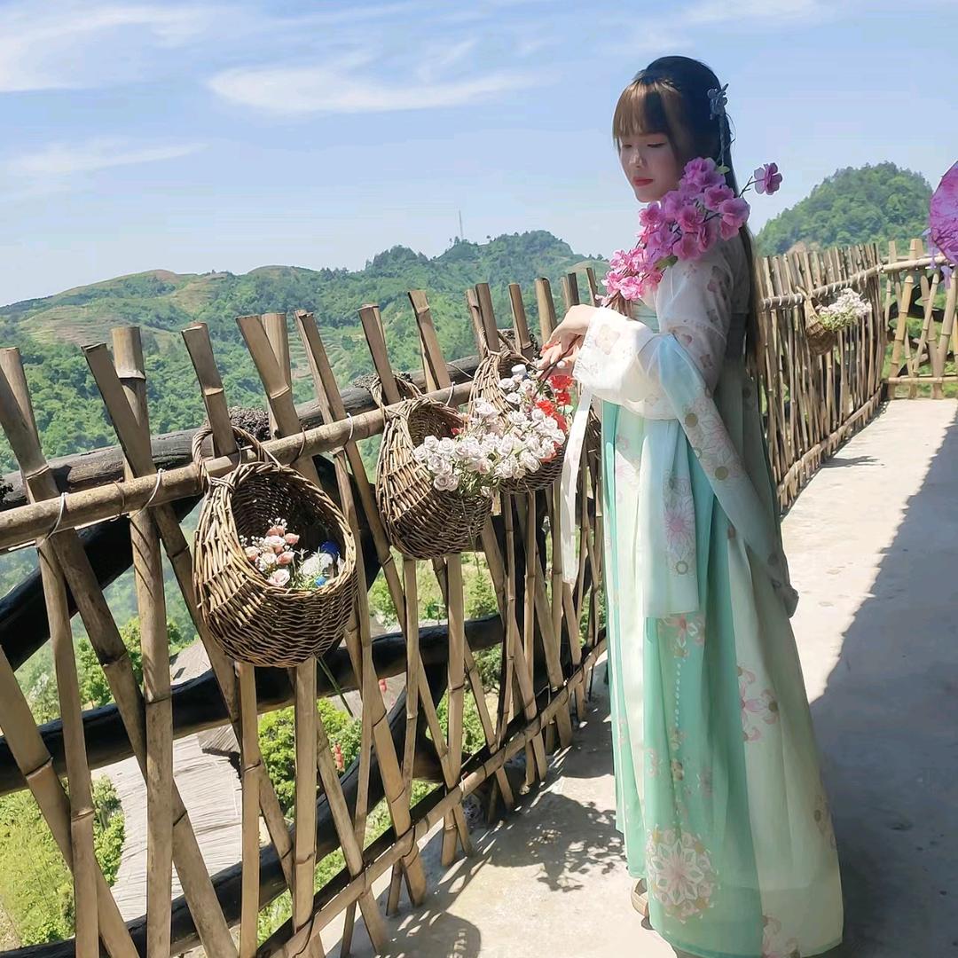 我姓唐  口袋里有糖